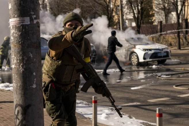 Rosjanie porzucili sprzęt i uciekli z terenu koło Sumy.