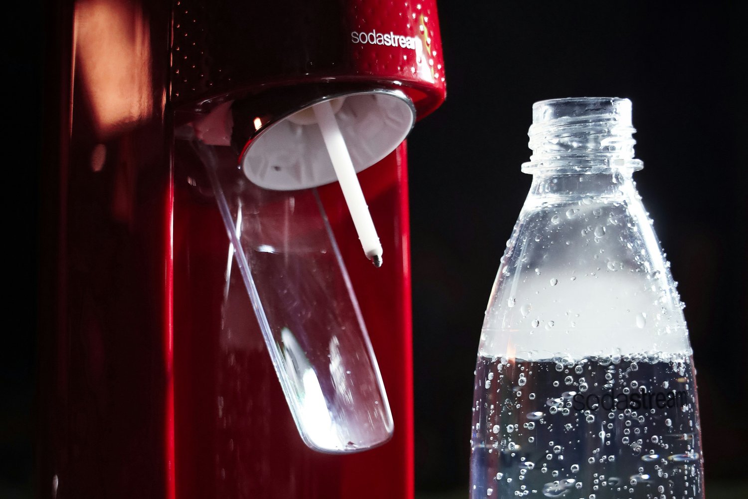 Czy woda gazowana z SodaStream jest zdrowa? Niektórym osobom może zaszkodzić