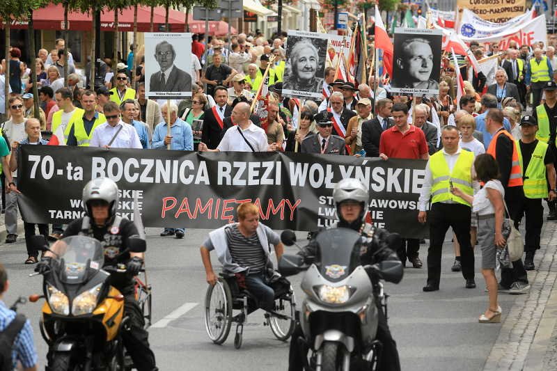 W ramach rekonstrukcji rzezi wołyńskiej spalą wieś na Podkarpaciu.