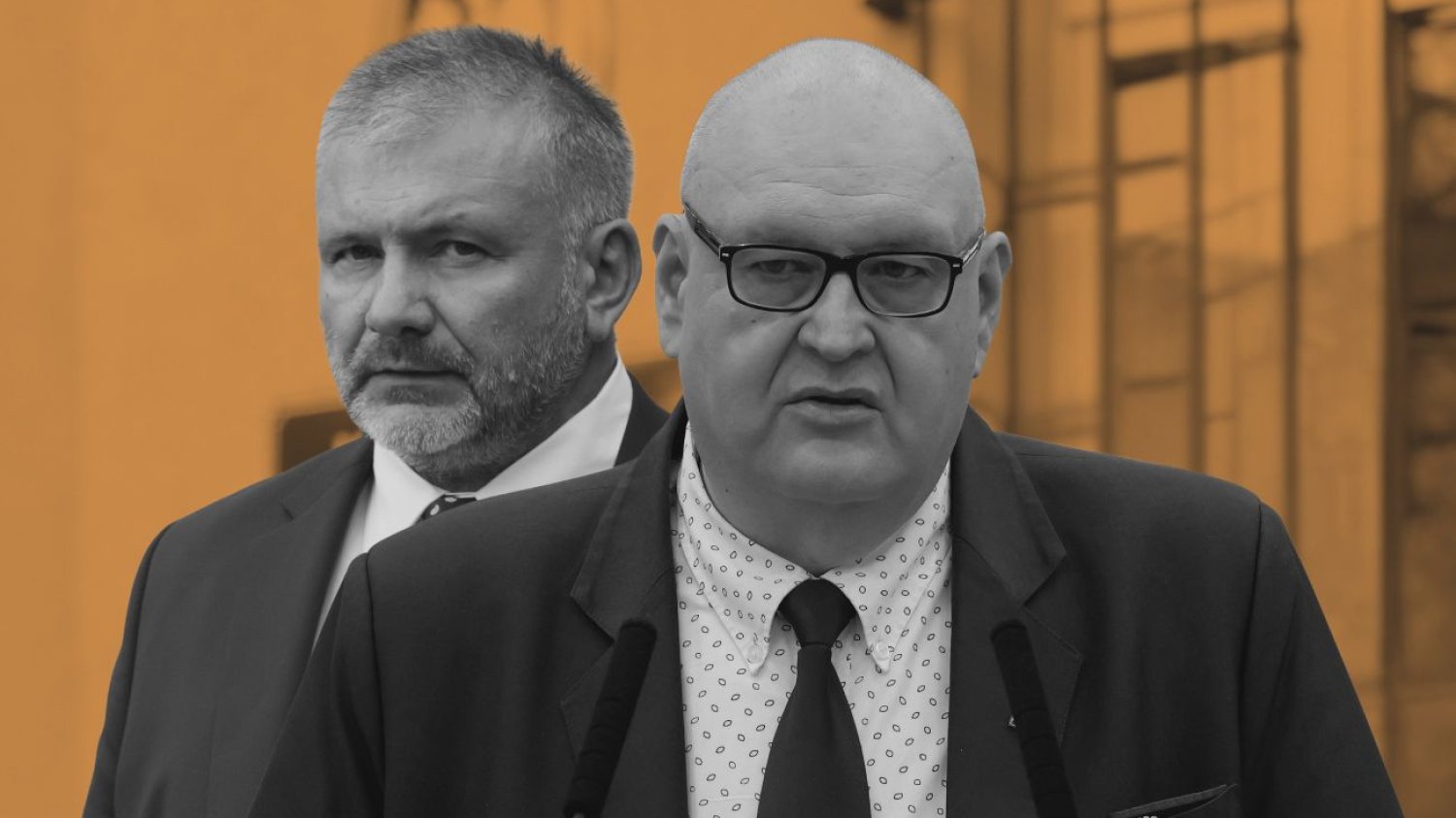 "To zemsta” Prezes TK grzmi po decyzji ministra Żurka wobec jego żony. Prezes TK oskarża ministra Żurka o zemstę. Chodzi o zawieszenie jego żony.