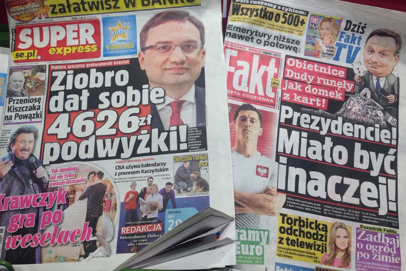 Czy tabloidy są rzeczywiście silniejsze niż KOD i Komisja Wenecka?