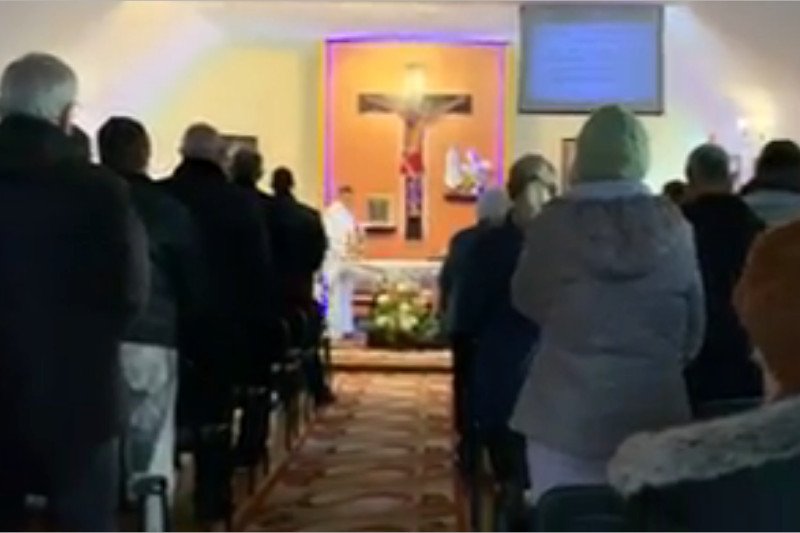 Tomasz Sekielski udowadnia w swoim filmie, że nie wszyscy księża rozumieją, na czym polega problem pedofilii w polskim Kościele.