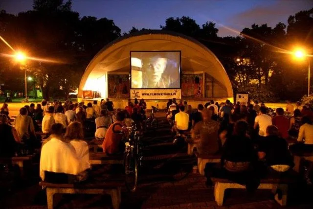 Kino plenerowe, Warszawa