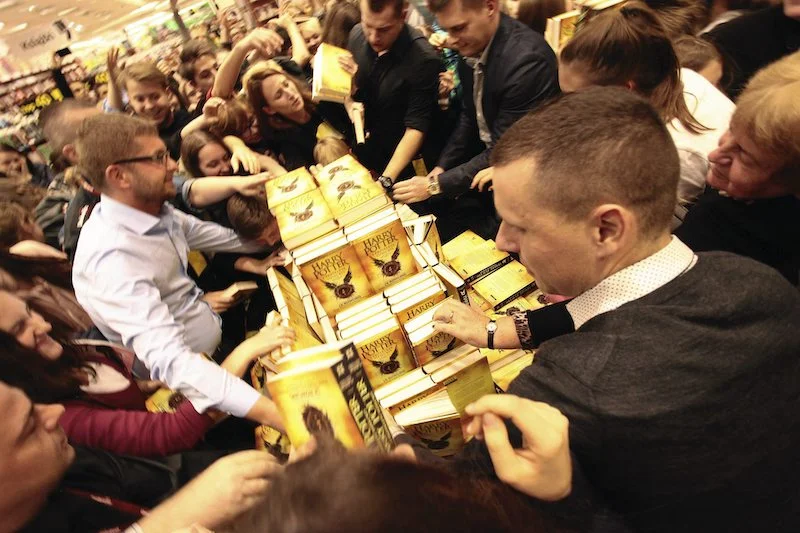 Książki o przygodach Harry'ego Pottera znalazły się wśród tych, które spalili polscy księża.