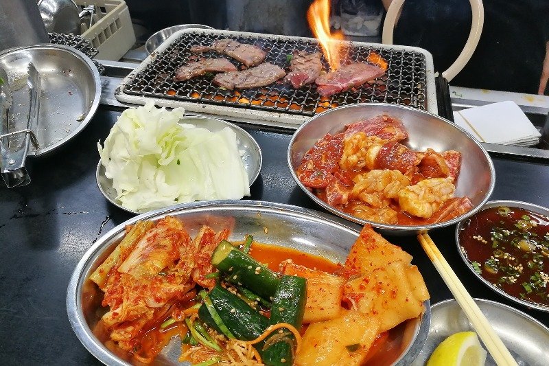 Dania kuchni koreańskiej cieszą się w Polsce coraz większą popularnością