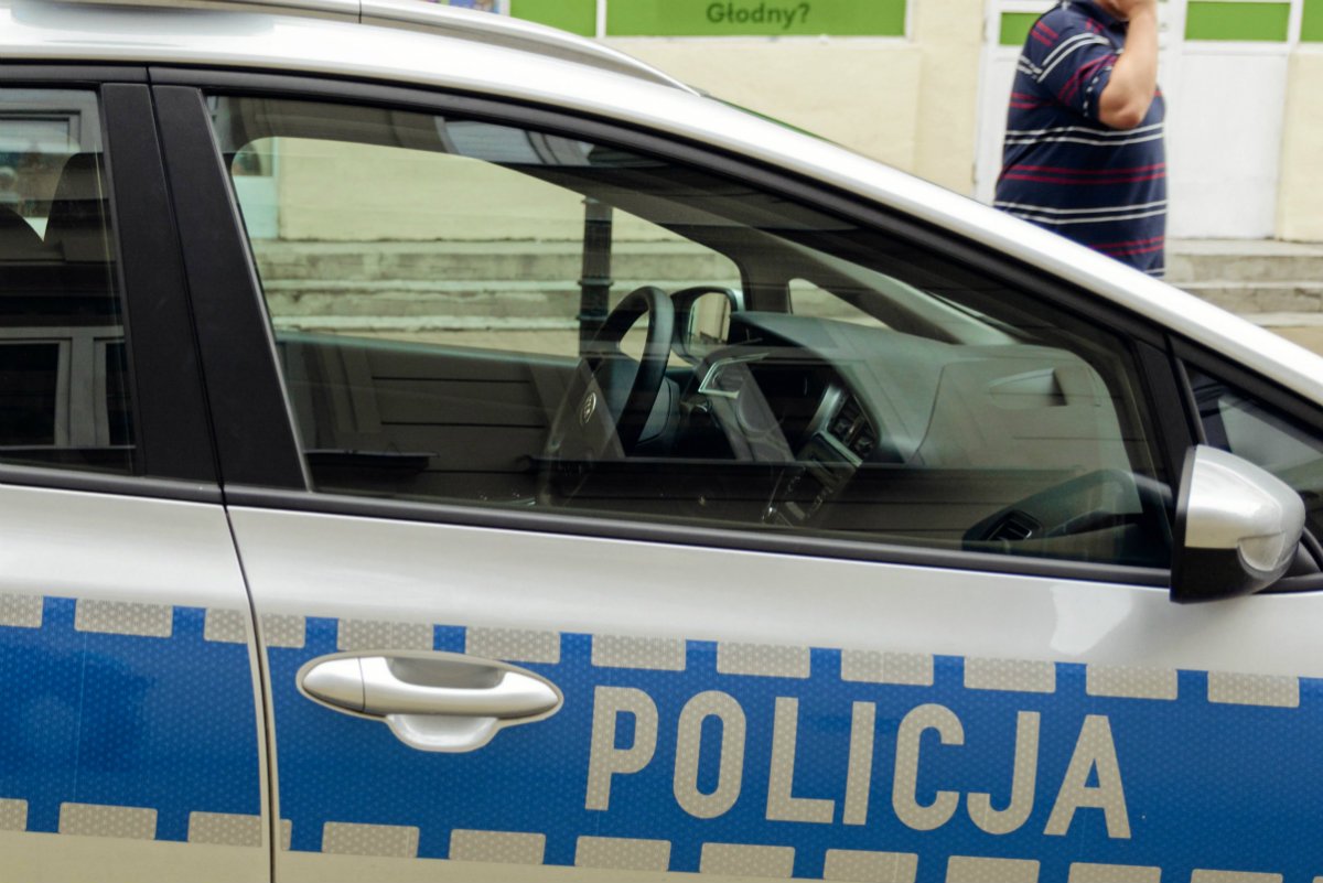 Policja poszukuje sprawcy, który w Gdańsku oblał 45-letnią kobietę kwasem.