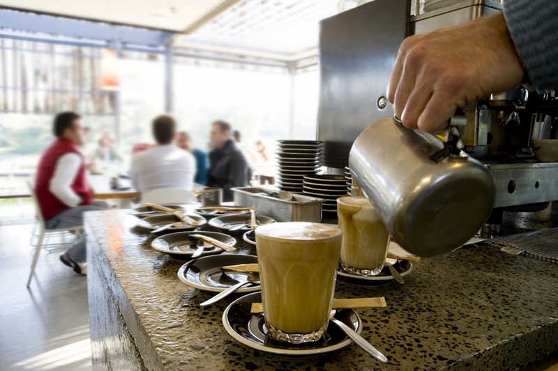 Na szczęście [url=http://shutr.bz/12ypPGC]są jeszcze restauracje i kawiarnie[/url], w których "klient nie jest panem".