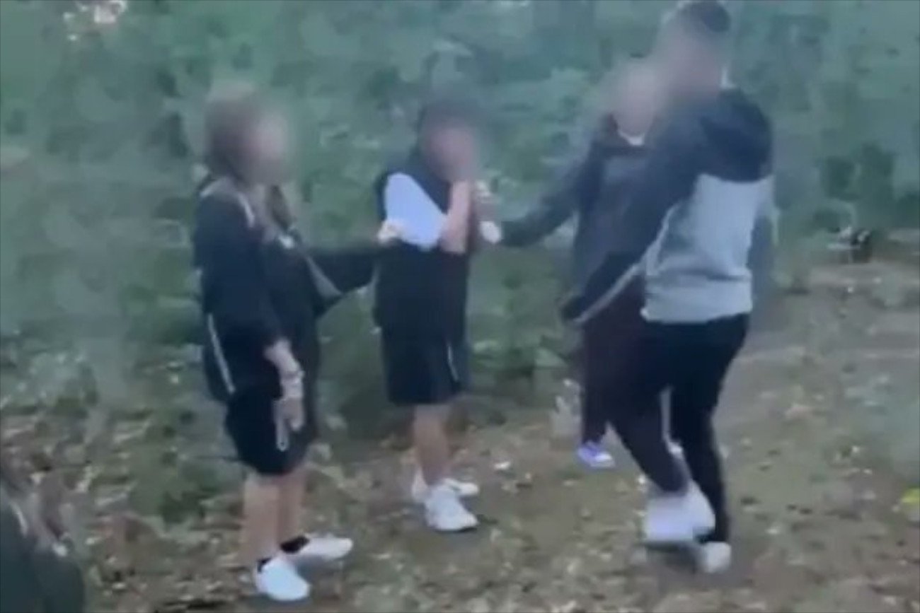 Lincz nastolatków na rówieśniku w lesie w Legionowie. Co na to policja?