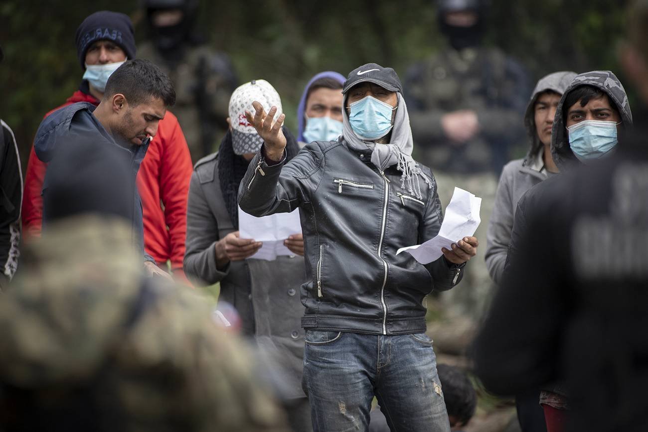 Aktualna sytuacja w Usnarzu Górnym, gdzie koczuje grupa imigrantów.