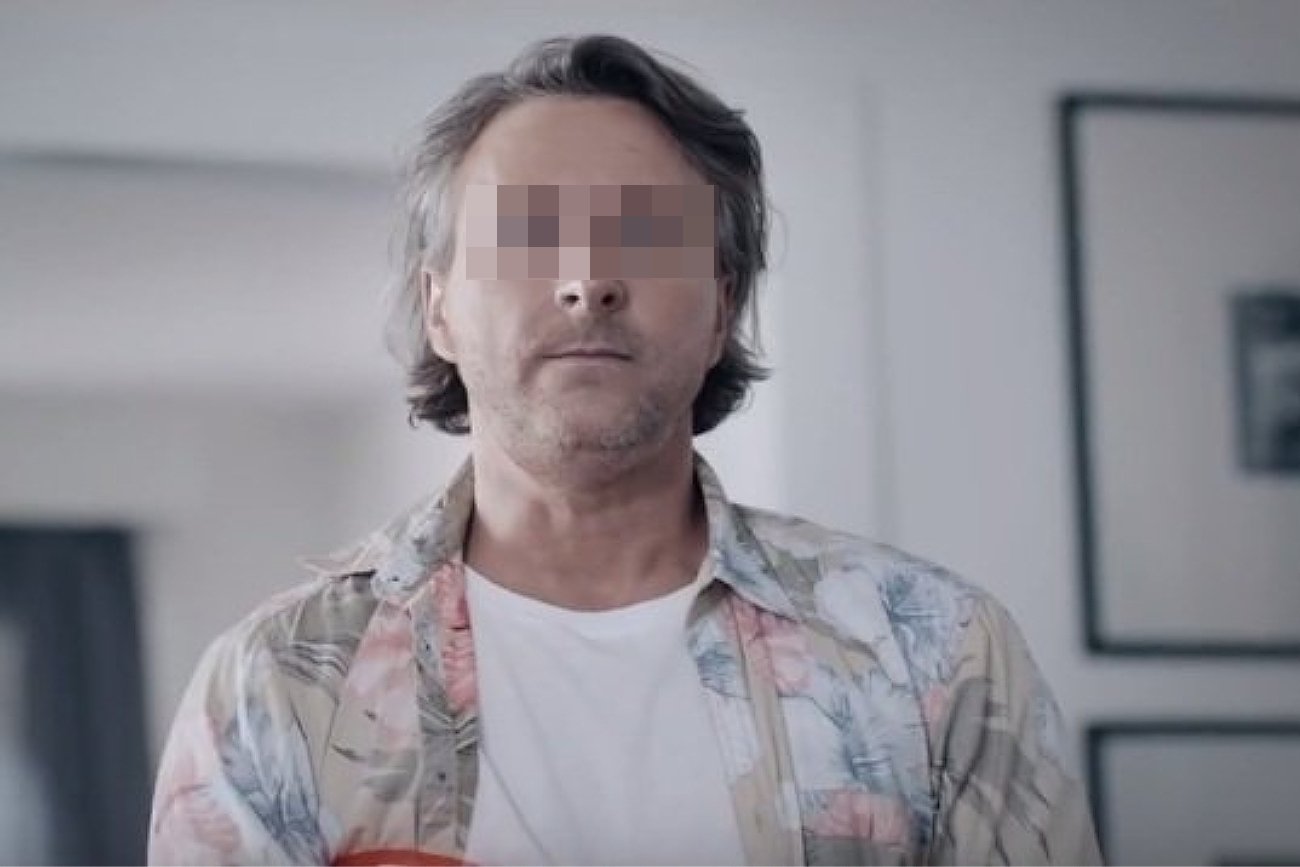 Zaostrza się skandal wokół znanego z reklam Prawa i Sprawiedliwości i list wyborczych tej partii  Bartłomieja M. Aktor oskarżany jest o zgwałcenie młodych kobiet