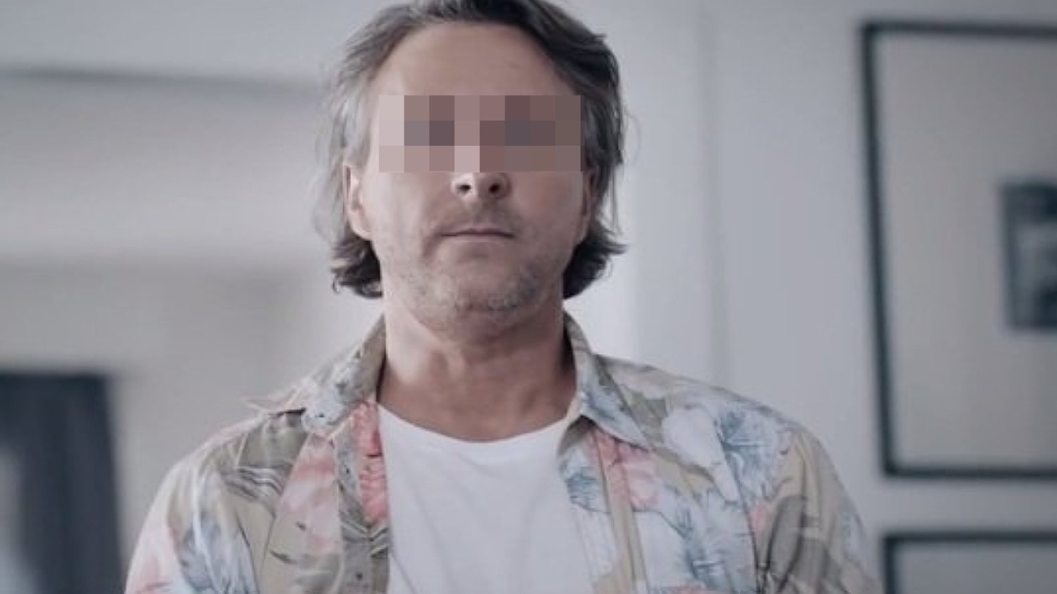 Zaostrza się skandal wokół znanego z reklam Prawa i Sprawiedliwości i list wyborczych tej partii  Bartłomieja M. Aktor oskarżany jest o zgwałcenie młodych kobiet