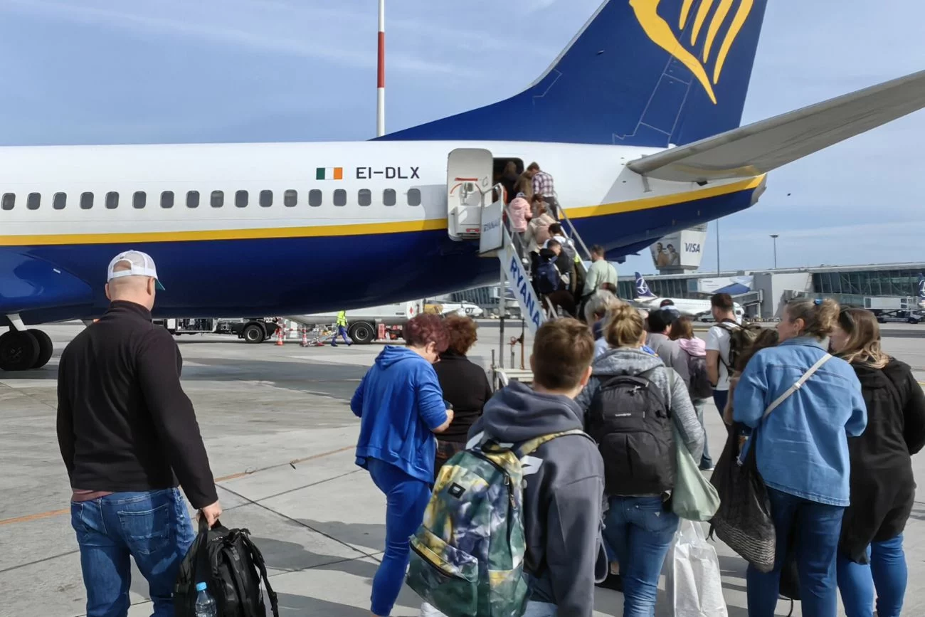 Ryanair nie wpuścił go do samolotu. Do Hiszpanii poleciał z innego lotniska