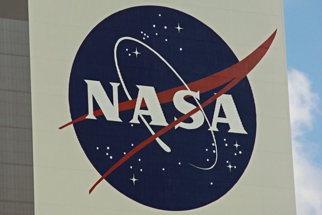 Antoni Macierewicz zapowiedział, że prof. Binienda przedstawi "analizy, które zostały włączone do międzynarodowego programu NASA"