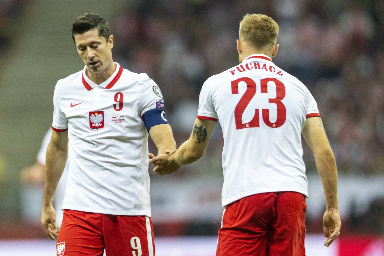 Robert Lewandowski razem z kolegami z reprezentacji będzie walczył w marcu o poprawienie miejsca w rankingu FIFA.