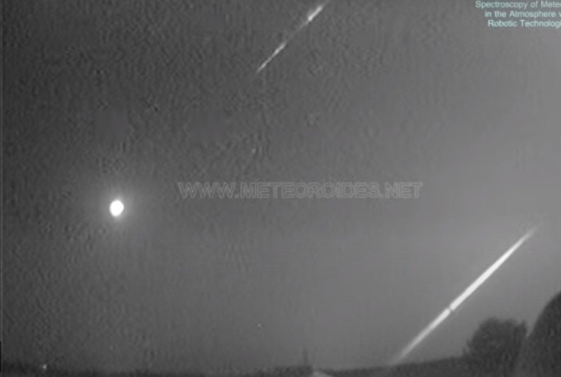 Tajemnicza kula ognia na niebie. Ciekawe zjawisko zaobserwowano w Hiszpanii.