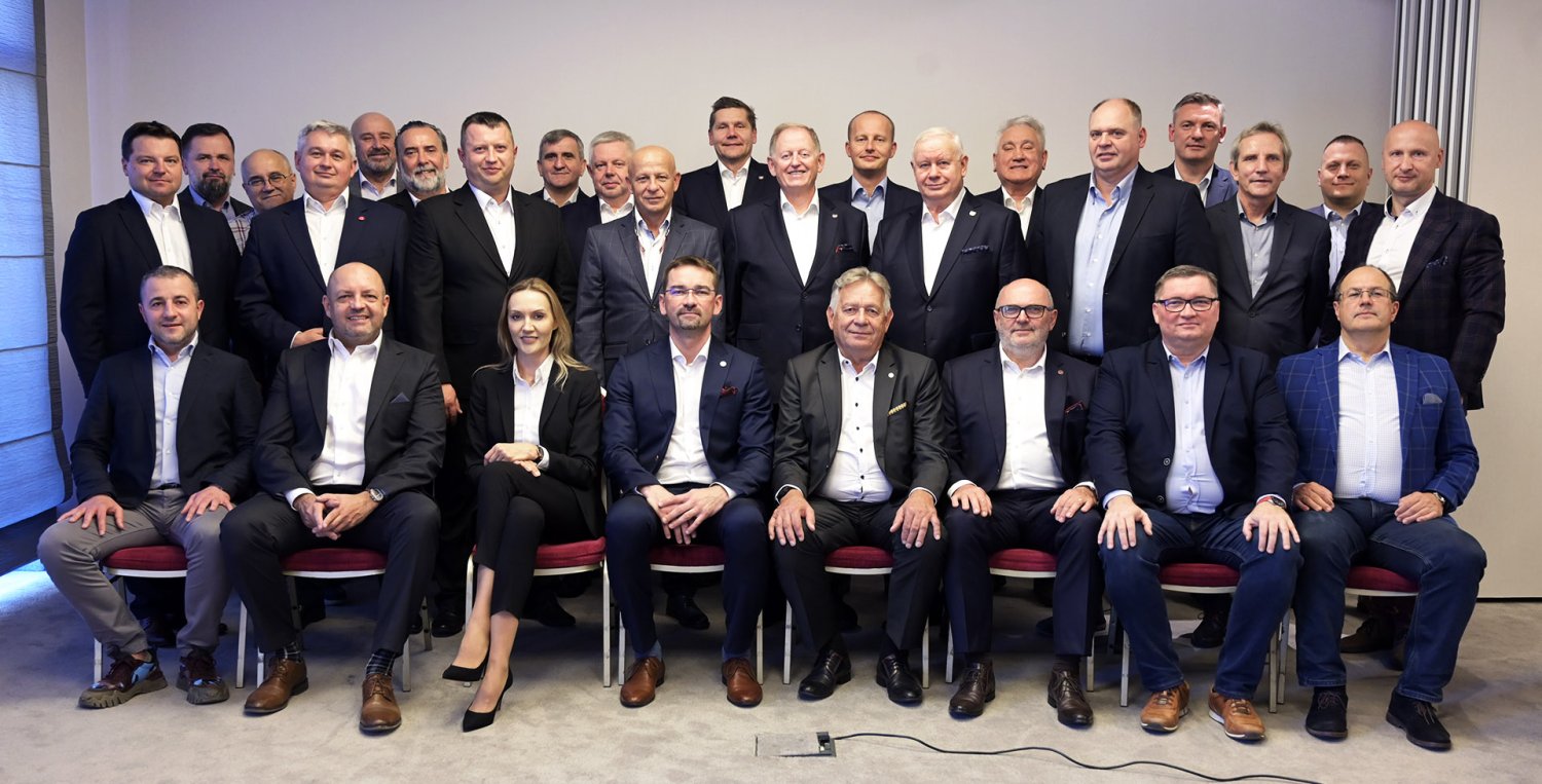 Tak wygląda grupa, która będzie przez najbliższe lata zarządzać w Polskim Związku Piłki Siatkowej.