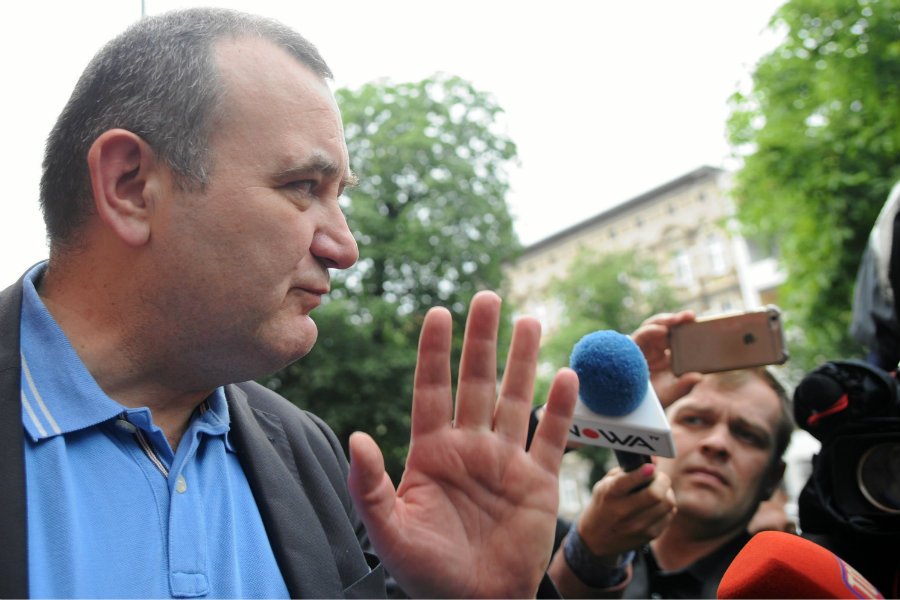 Stanisław Gawłowski po wyjściu z aresztu w Szczecinie.