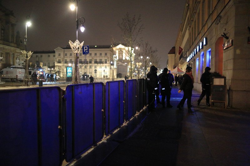 Zaatakowany mężczyzna walczy o życie.