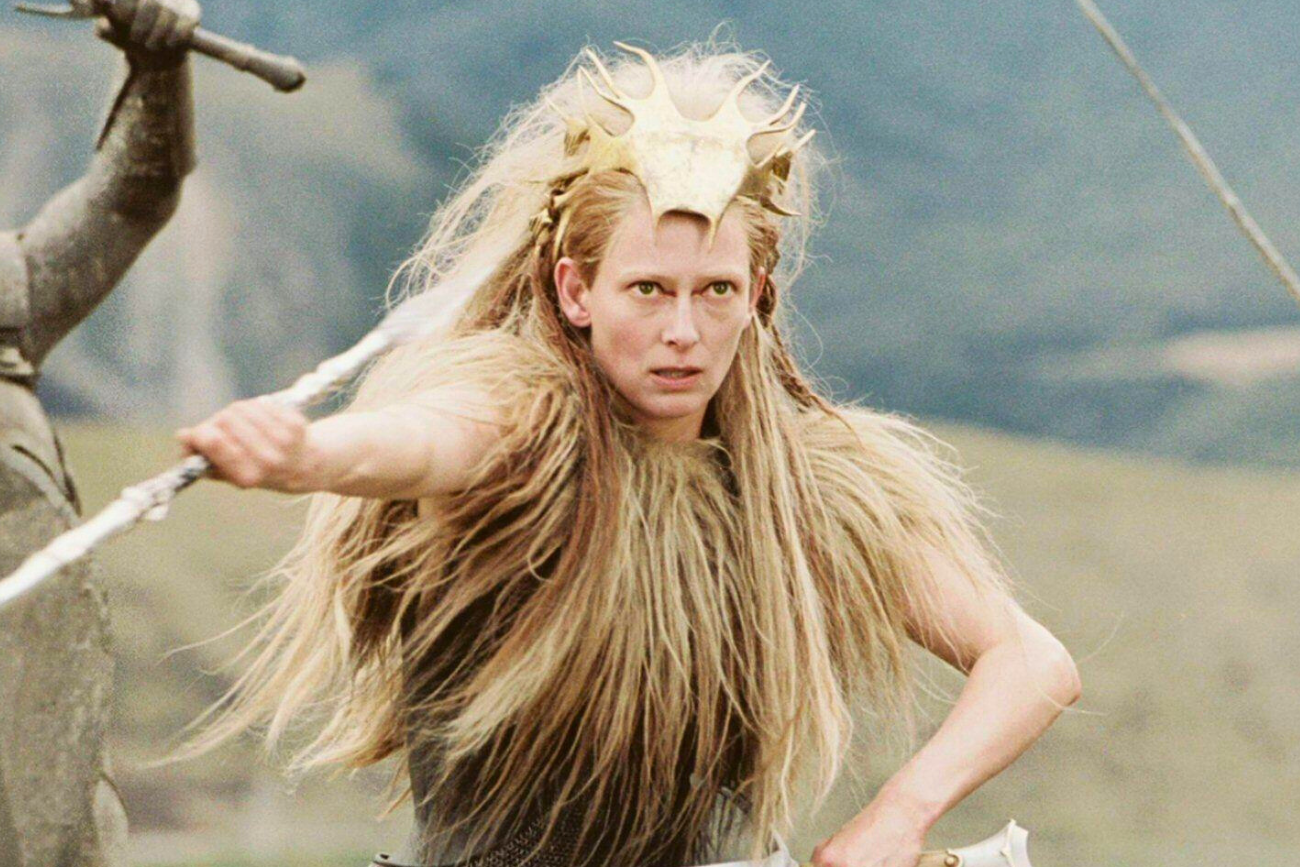 Tilda Swinton jako Biała Czarownica w Opowieściach z Narnii
