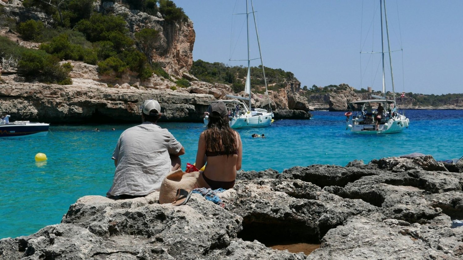 Plaże w Hiszpanii zamknięte dla turystów Plaże na Majorce i Lanzarote zamknięte dla turystów