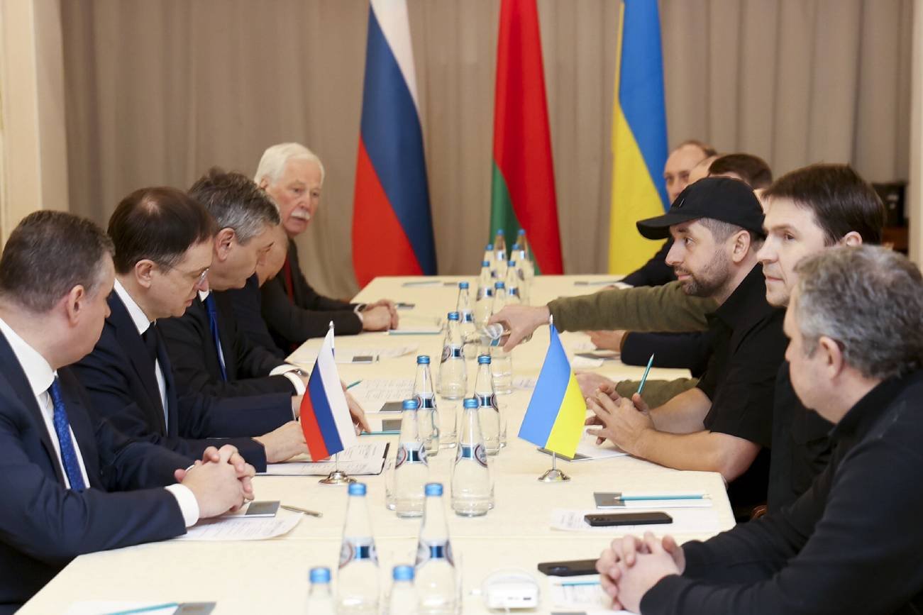 Ukraina rozważa rezygnacje z ubiegania się o członkostwo w NATO. Bezpieczeństwo