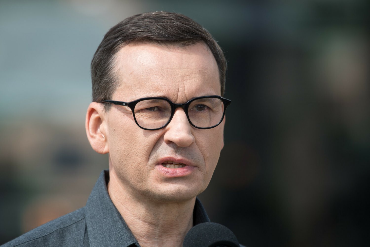 "Polityka już dawno była pewnego rodzaju szambem, a w tej chwili kalosze nie wystarczą".