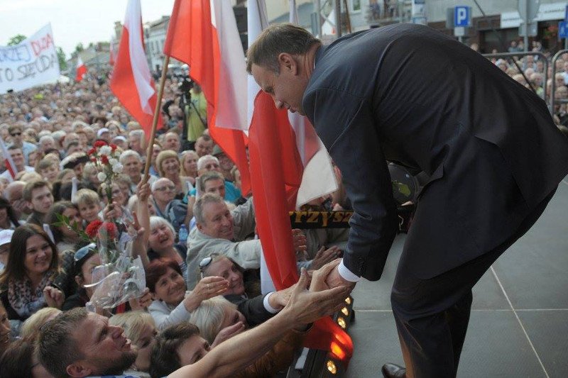 Sukces PiS to nie tylko odpowiedź na pytanie, co się liczy dla ludzi. To także odpowiedź na to, co ich nie interesuje