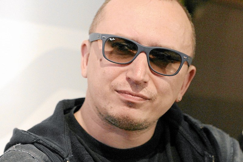 Mikołaj Lizut na antenie TOK FM zdradził prosty sposób na ominięcie nowych przepisów o abonamencie.