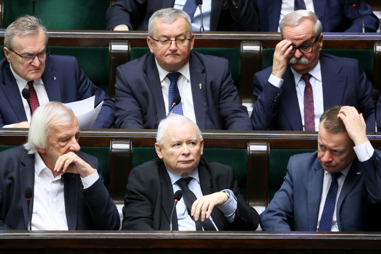 Politycy PiS zaczęli tłumaczyć się z nierozliczenia PO