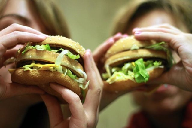 Cola w zestawie za 1 grosz? Ministerstwo Finansów chce to ścigać jako oszustwo podatkowe.