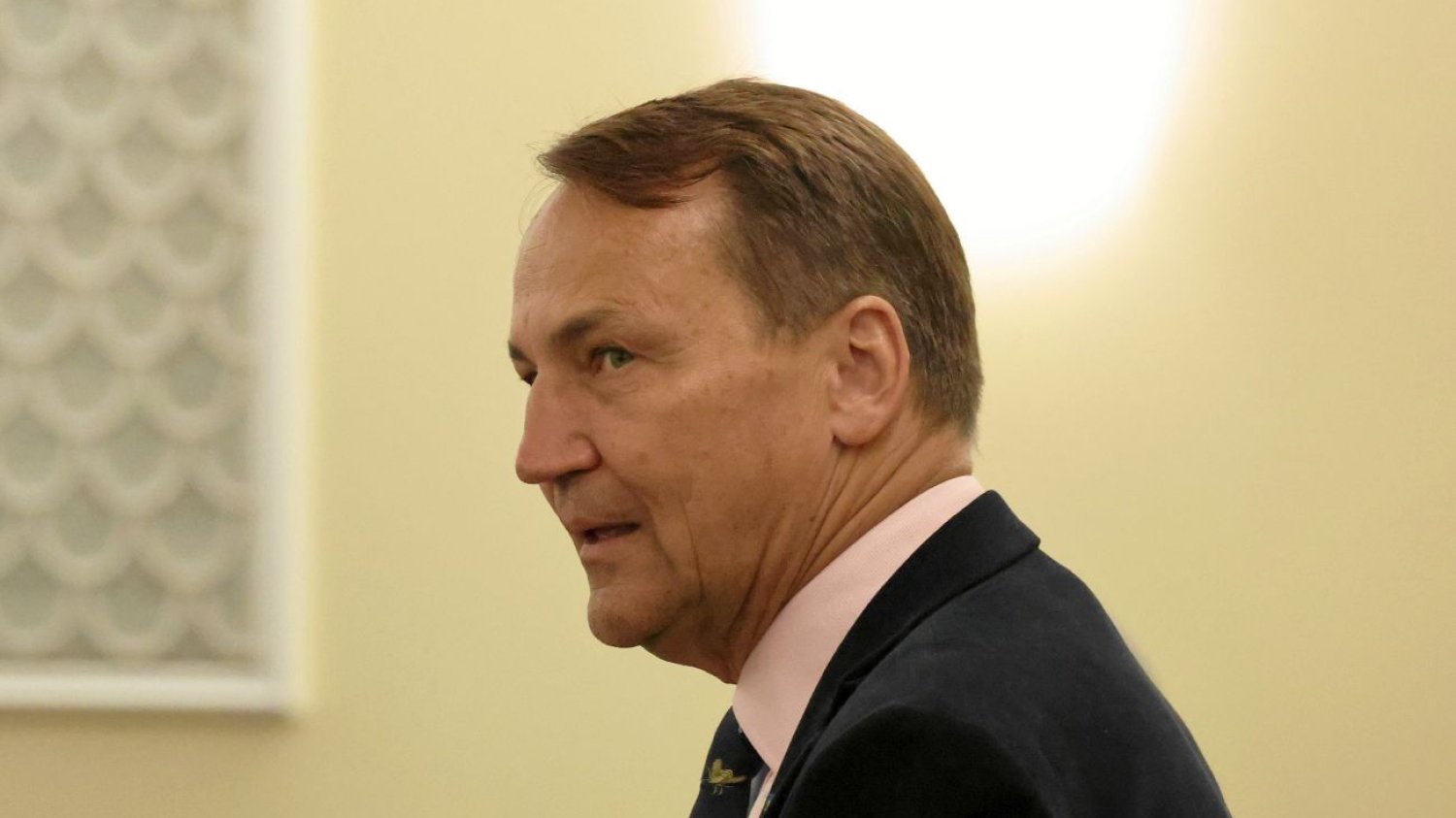 Czy Radosław Sikorski zastąpi Donalda Tuska na stanowisku premiera, jak głosi polityczna plotka? Czy Radosław Sikorski zastąpi Donalda Tuska na stanowisku premiera, jak głosi polityczna plotka?