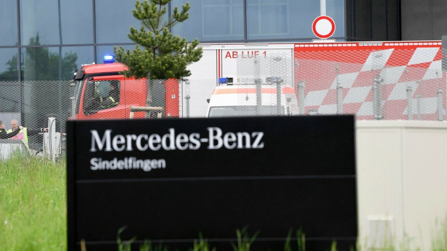Strzelanina w fabryce Mercedes-Benz w Sindelfingen w kraju związkowym Badenia-Wirtembergia.