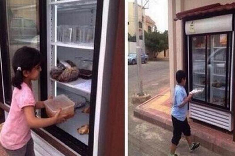 Pewien Saudyjczyk postawił przed swoim domem lodówkę w której można zostawić jedzenie dla potrzebujących