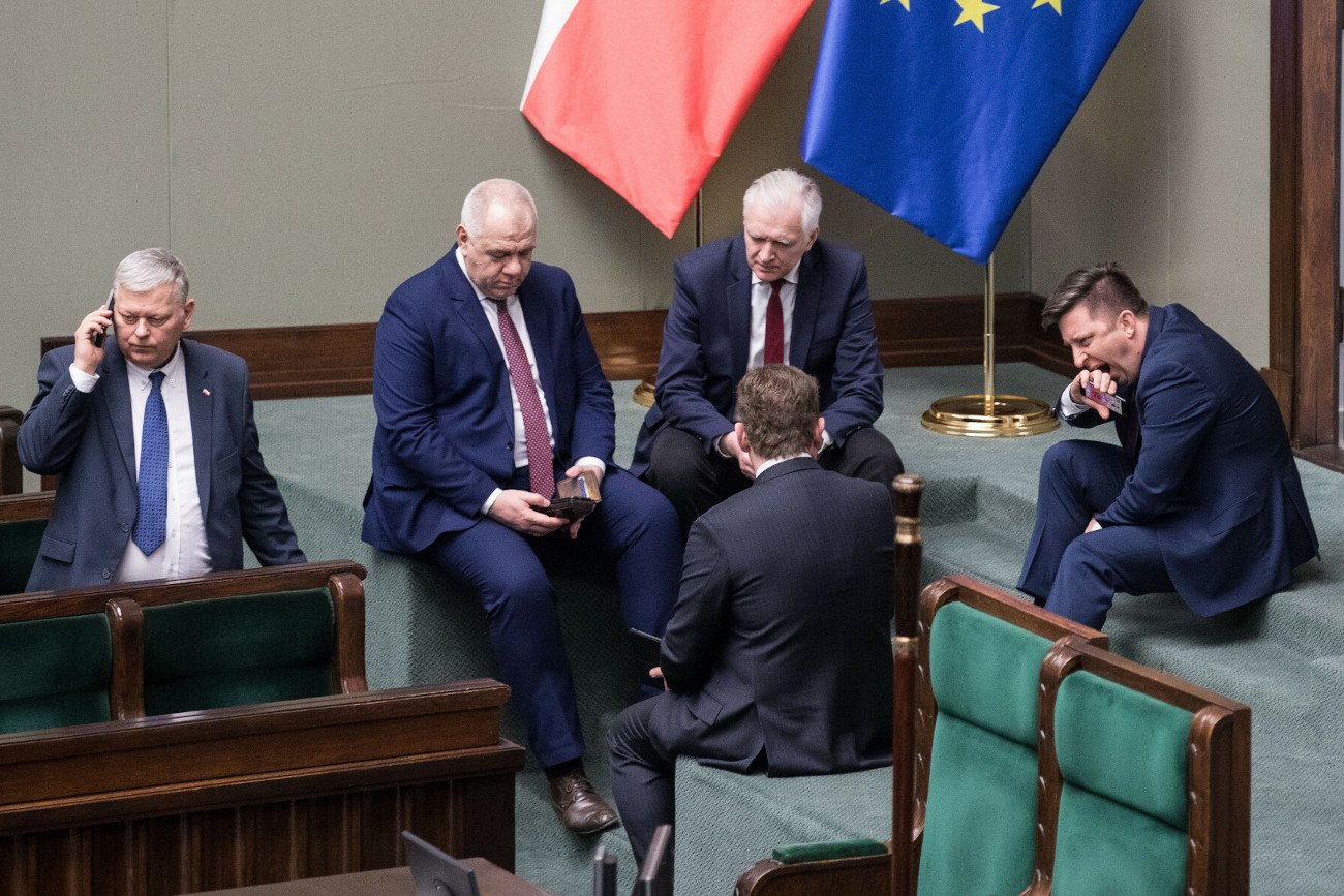 W internecie ujawniono telefony kontaktowe posłów i senatorów PiS.