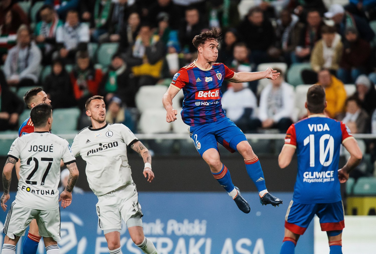 Piętnasty mecz w sezonie przegrała w poniedziałek Legia Warszawa i na pewno nie zagra już w pucharach