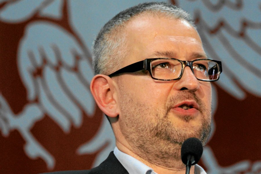 Rafał Ziemkiewicz (tu na kongresie Ruchu Narodowego) napisal o "chciwych parchach" w odniesieniu do Żydów.