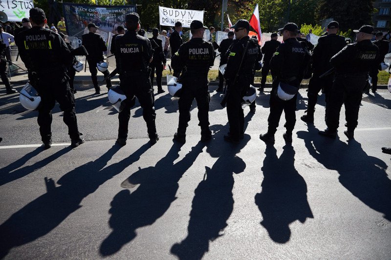 Prawo i Sprawiedliwość przebudowuje policję na własne potrzeby.