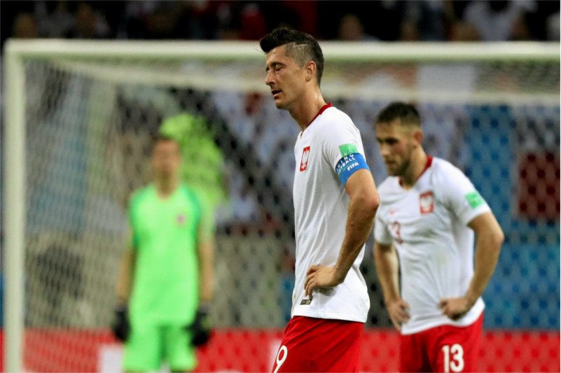 Robert Lewandowski skomentował występ Polaków w meczu z Kolumbią. Nie spodobało sie to kibicom.