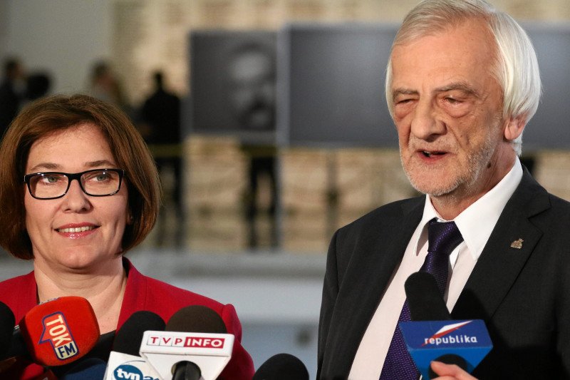 Beata Mazurek i Ryszard Terlecki – "Fakt" nazwał ich najszczęśliwszą parą w Sejmie ze względu na zarobki wicemarszałków.