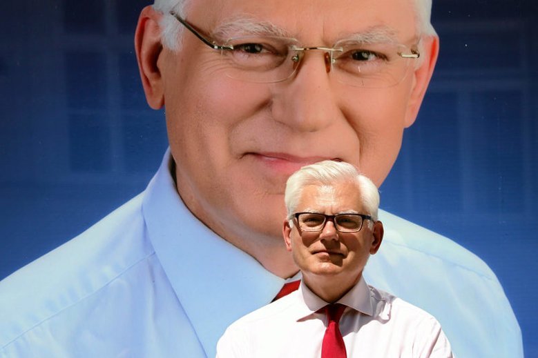 Wiceminister Andrzej Stanisławek (PiS) podał się do dymisji po tym, jak radził dzieciom emigrację edukacyjną.