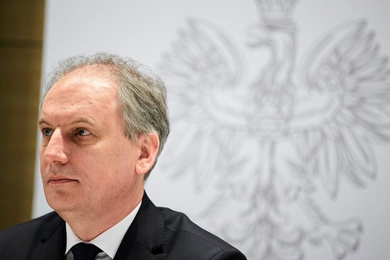 Wojewoda do zatopienia. Dariusz Drelich, kiedyś współpracownik Tuska, dziś wierny żołnierz PiS i wojewoda pomorski, który... "wkopał" MON.