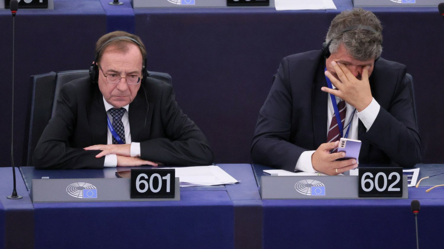 Mariusz Kamiński i Maciej Wąsik są europosłami, ale nowy immunitet raczej ich nie ochroni przed zainteresowaniem prokuratury. Mariusz Kamiński i Maciej Wąsik w PE
