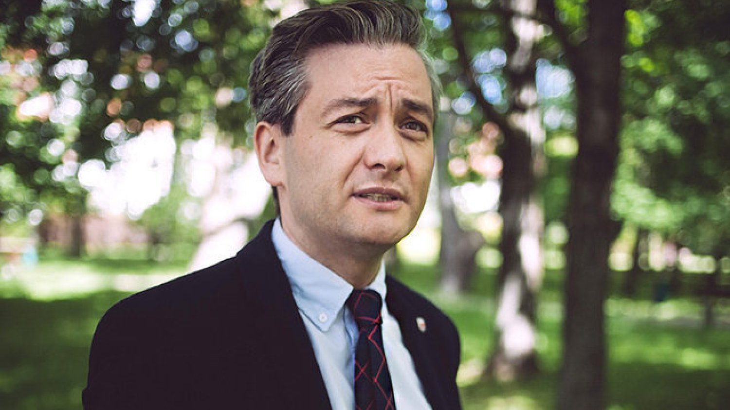 Najnowsze badanie sympatii politycznych Polaków wskazuje, że Robert Biedroń ma szansę zawalczyć o prezydenturę w sposób nieco podobny do Emmanuela Macrona.