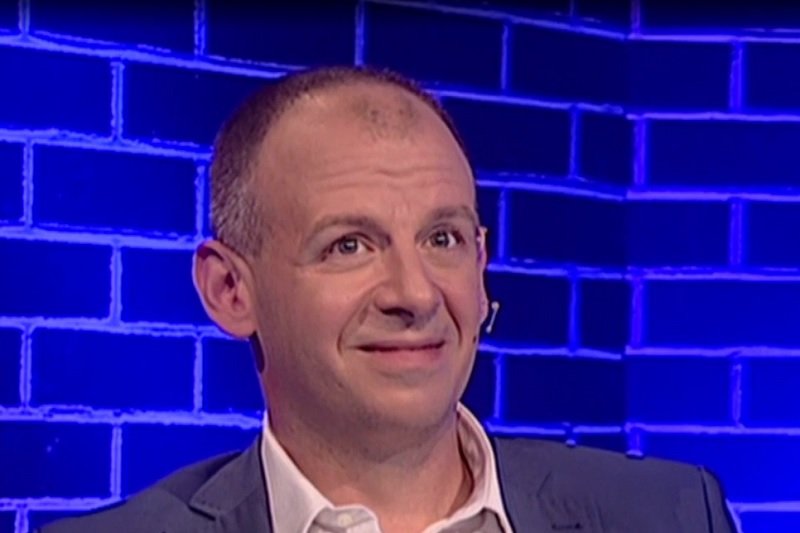 Widzowie oraz prowadzący Wiktor Świetlik i Krzysztof Feusette mogli usłyszeć głos z offu.