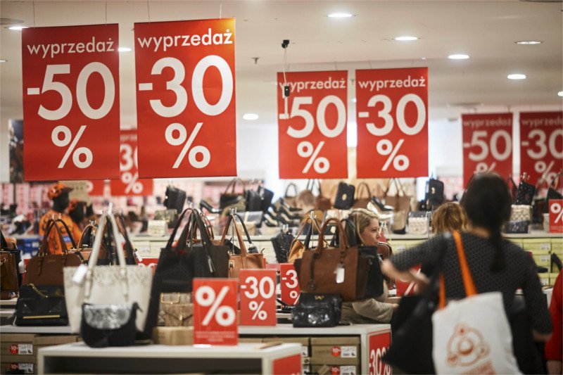 Czy niedziele niehandlowe wpłyną na sukces letnich wyprzedaży?