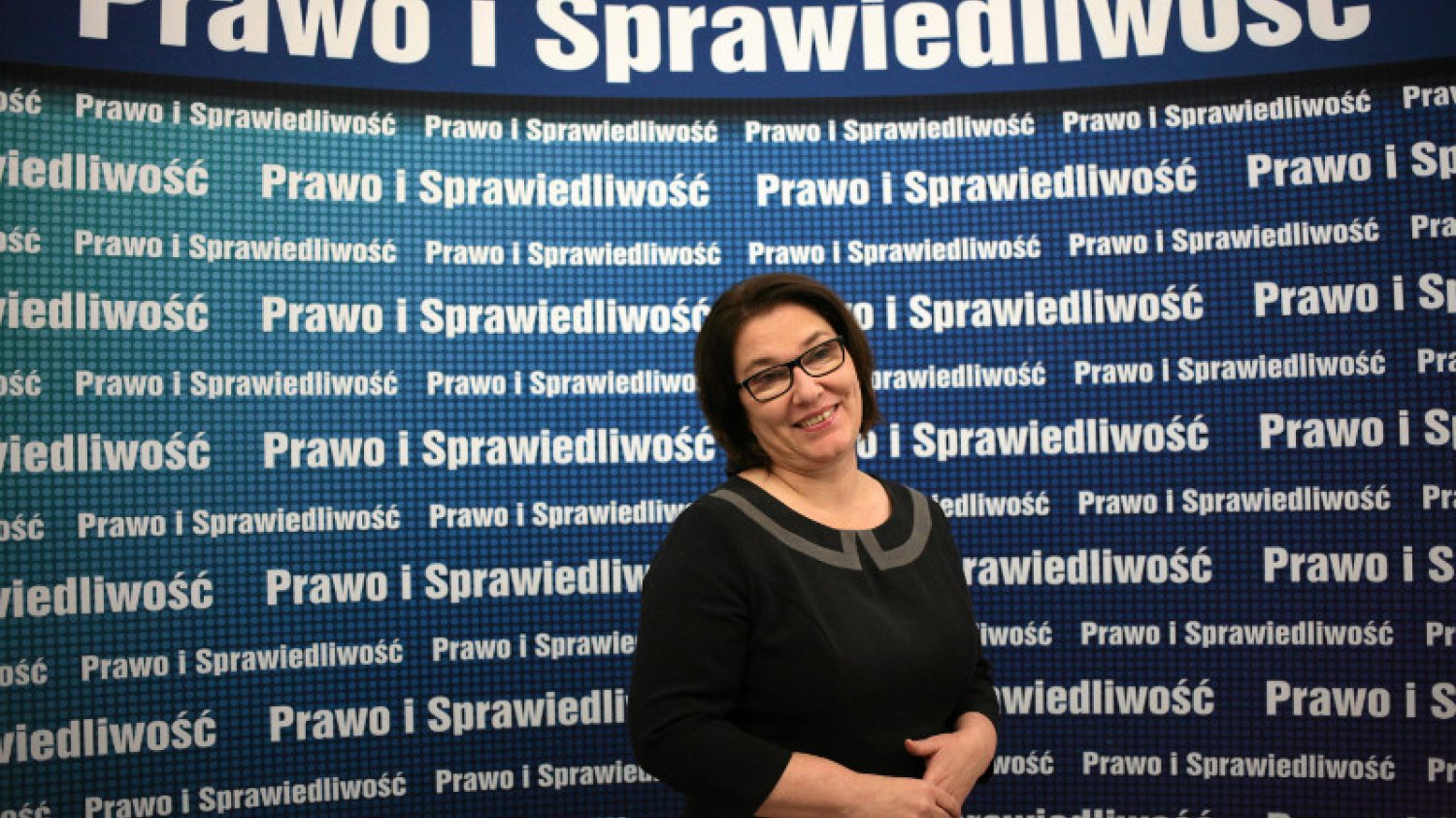 Beata Mazurek jest bohaterką polskiego internetu. Hasztag #MazurekRozumie podbija sieć.