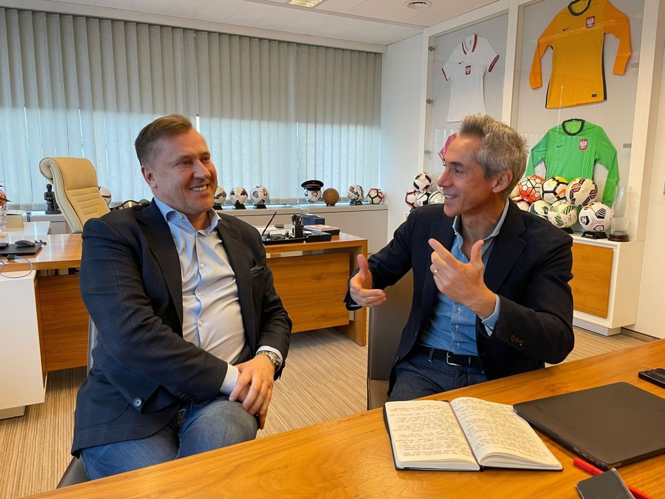 Prezes PZPN Cezary Kulesza we wtorek długo rozmawiał z Paulo Sousą o jego przyszłości w reprezentacji Polski