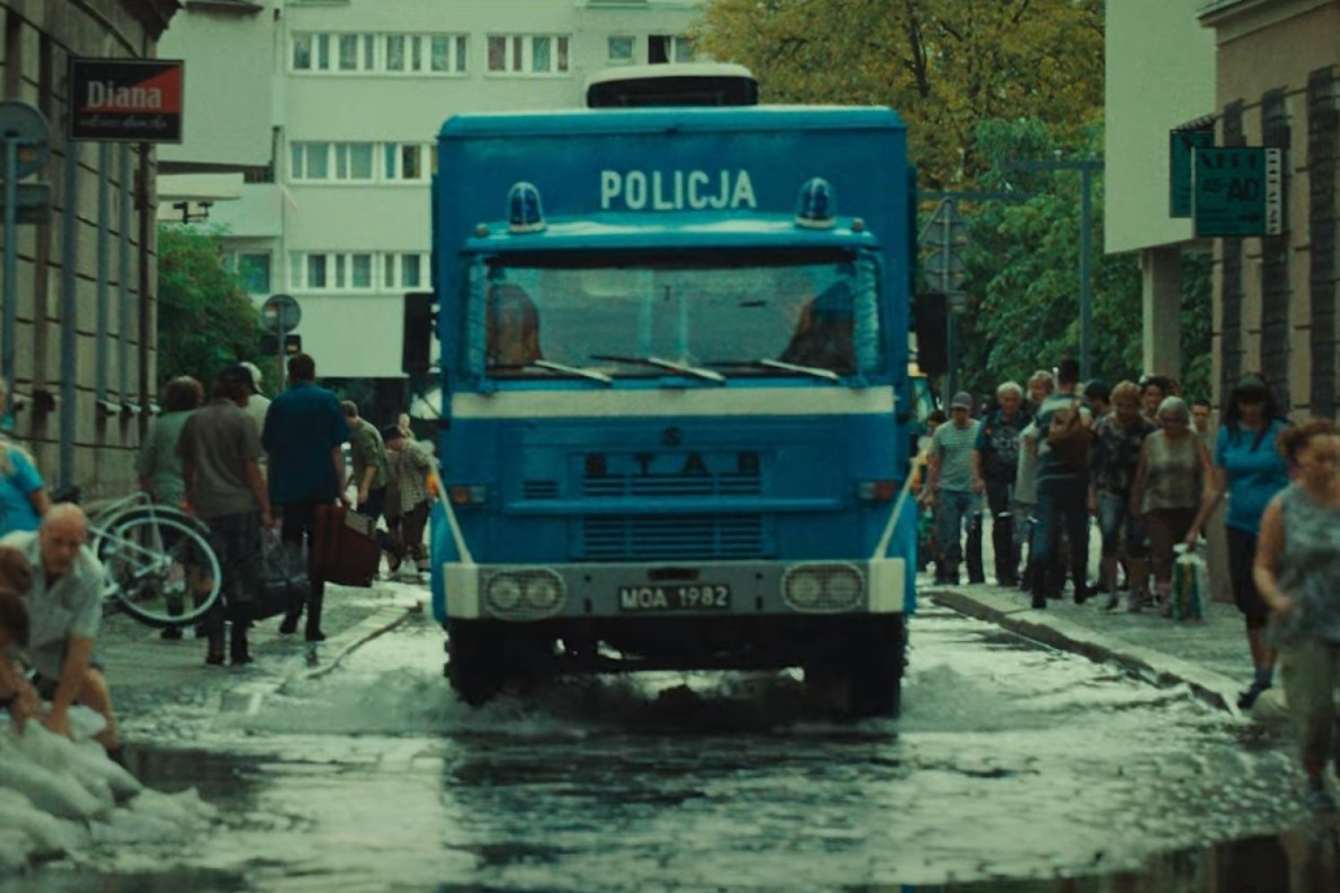 "Wielka woda" to polski serial Netfliksa o powodzi tysiąclecia. Do sieci trafił pierwszy zwiastun