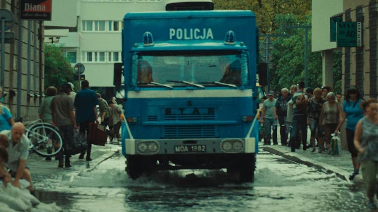 "Wielka woda" to polski serial Netfliksa o powodzi tysiąclecia. Do sieci trafił pierwszy zwiastun