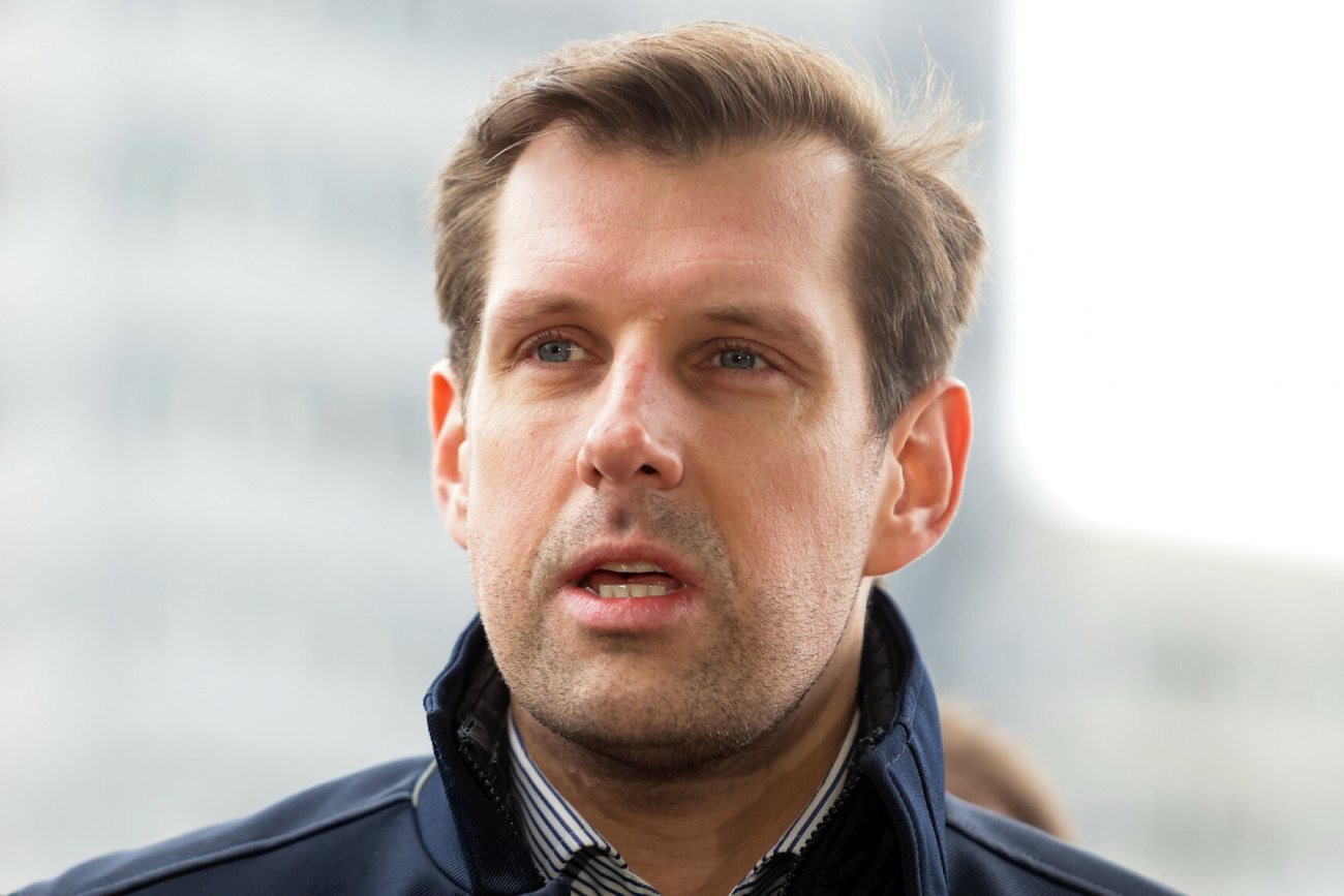 Czy Tobiasz Bocheński z PiS ma szansę zostać prezydentem Warszawy? W nowym sondażu nie wchodzi on nawet do II tury.